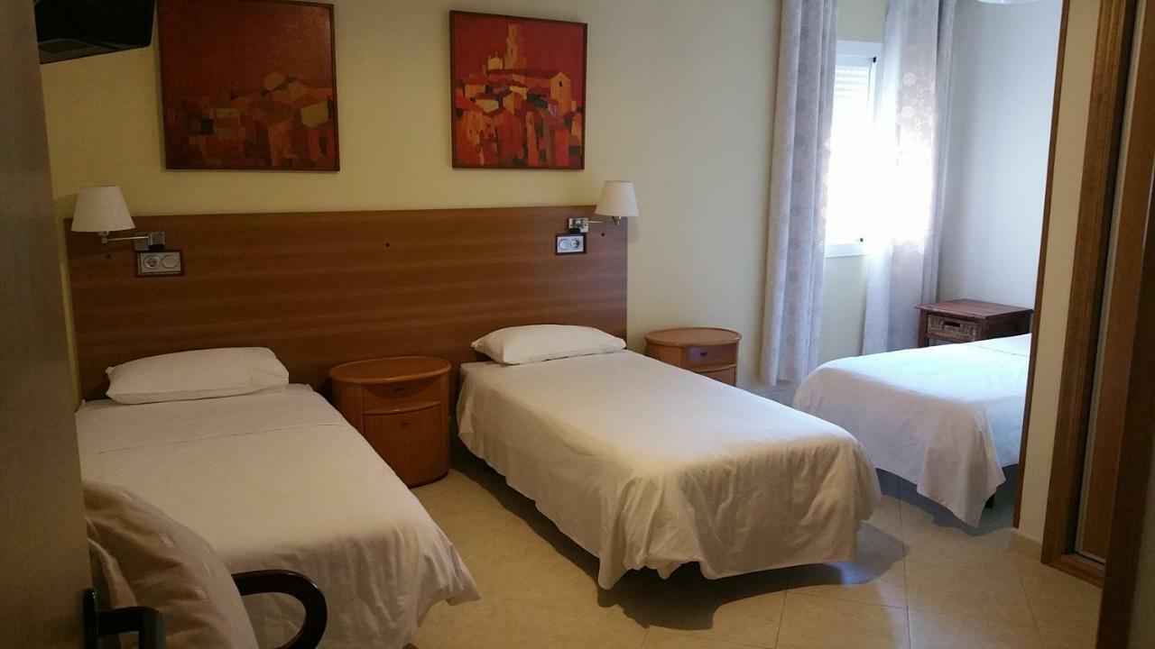 Sotel Valle Guadiaro Pueblo Nuevo de Guadiaro Buitenkant foto